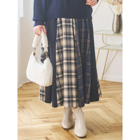 縦切り替えフレアスカート