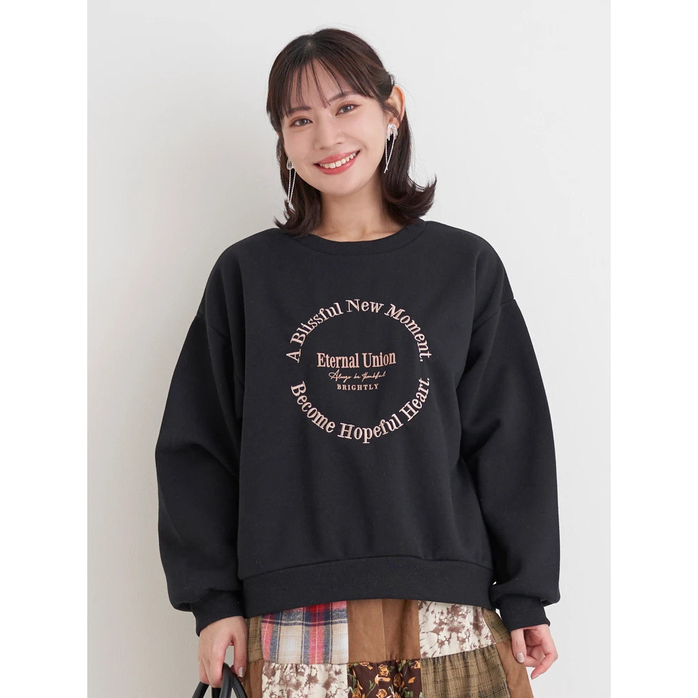 サークル刺繍ロゴ裏毛トップス1