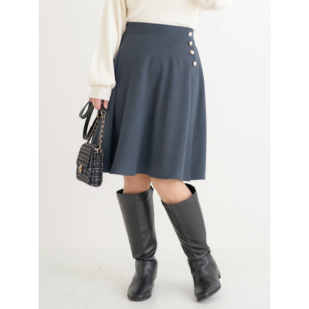 パールボタンフレア膝丈スカート12