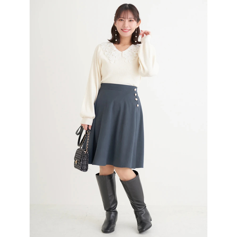 パールボタンフレア膝丈スカート15