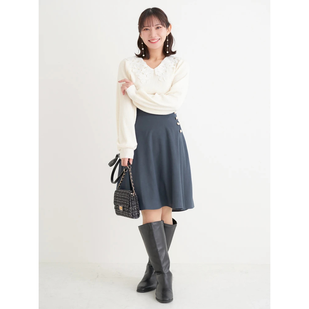パールボタンフレア膝丈スカート17