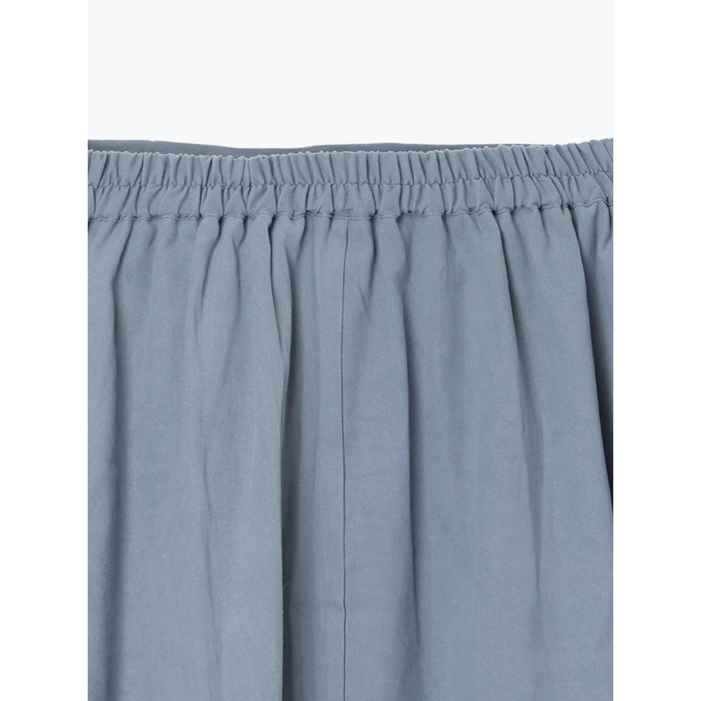 パールボタンフレア膝丈スカート27