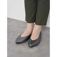 【la farfa SHOES/ラ・ファーファシューズ】Vカットローヒールパンプス