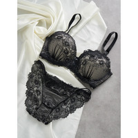 [D85-I95］【脇高】アップリケレースブラ＆ショーツ(モールドカップ)