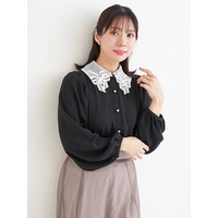 レース襟ブラウス