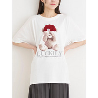 ニット帽クマプリントTシャツ