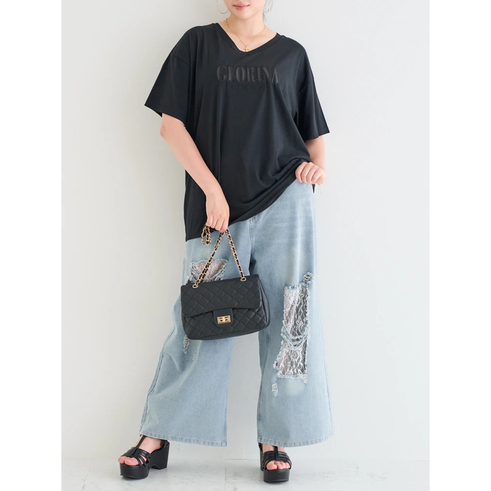 ロゴ刺繍VネックTシャツ11