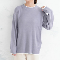 Ｔシャツ感覚で使えるモックネックニット