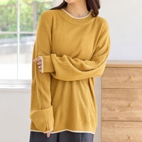 Ｔシャツ感覚で使えるモックネックニット