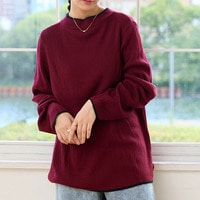 Ｔシャツ感覚で使えるモックネックニット