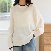 Ｔシャツ感覚で使えるモックネックニット