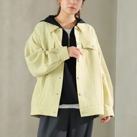 ゆったりシルエットの カラー Gジャン