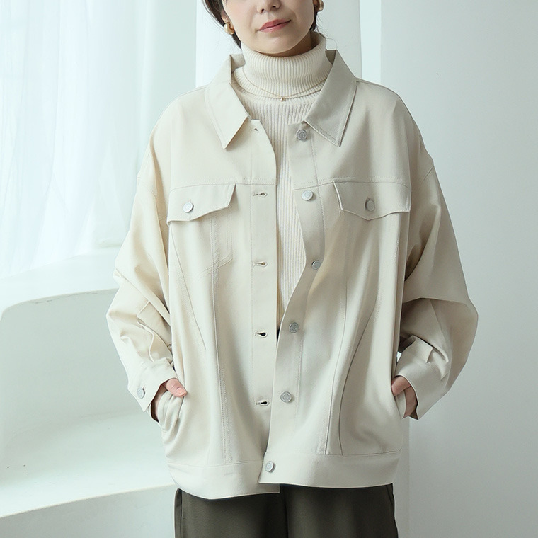 ゆったりシルエットの カラー Gジャン1