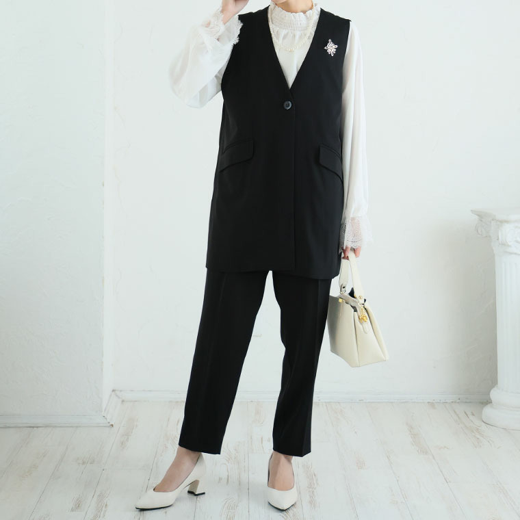 ココハレシリーズ しっかりキレイで実は伸びちゃう!? 秘密の ジレ スーツ1