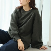ニットとカットのいいとこどり ケーブル 膨れジャガード スウェット