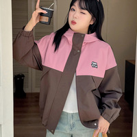 季節の合間に大活躍！配色がおしゃれで上品なフルジップパーカー