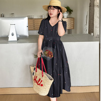 小さなハート刺繍を散りばめたレトロ可愛いコットンワンピース