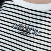 カラードットが散りばめられた大人可愛い細ボーダー半袖Tシャツ