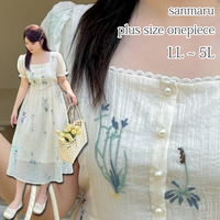 ラベンダーの刺繍が上品なスクエアネックフレアワンピース