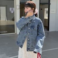 ヴィンテージライクなウォッシュ加工ブルーデニム ジャケット