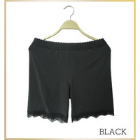 春夏仕様 裾ストレッチレースの三分丈レギンス