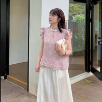 羽のようなフリル袖が大人可愛い 小花柄チャイナ風ブラウス