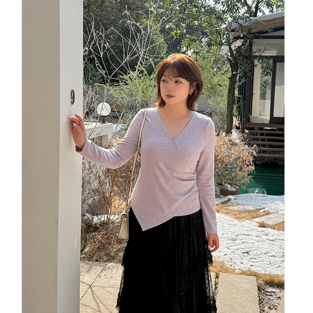 起毛素材で暖かい!キラキラのハートドット柄のアシンメトリートップス9