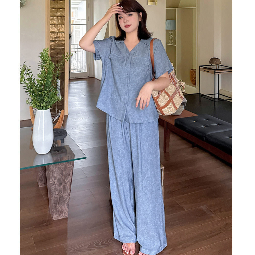 きちんと感がありながら涼しくてリラクシーなパンツスーツ5