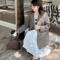 長さ12cm違いの2タイプ ダブルブレストチェスターコート