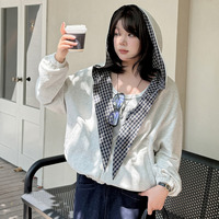 フード裏とフードリボンがチェック柄生地のフルジップアップパーカー