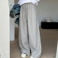 スッキリ魅せる縦ストライプ柄ウエストゴム ワイドストレートパンツ