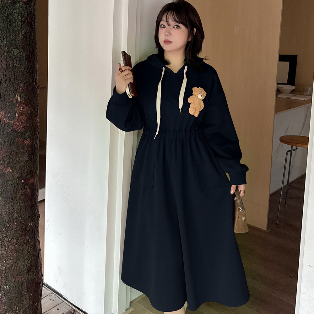【今だけ10%オフ】くまモチーフ付き。裏起毛スウェットの暖かい大人カジュアルワンピース1