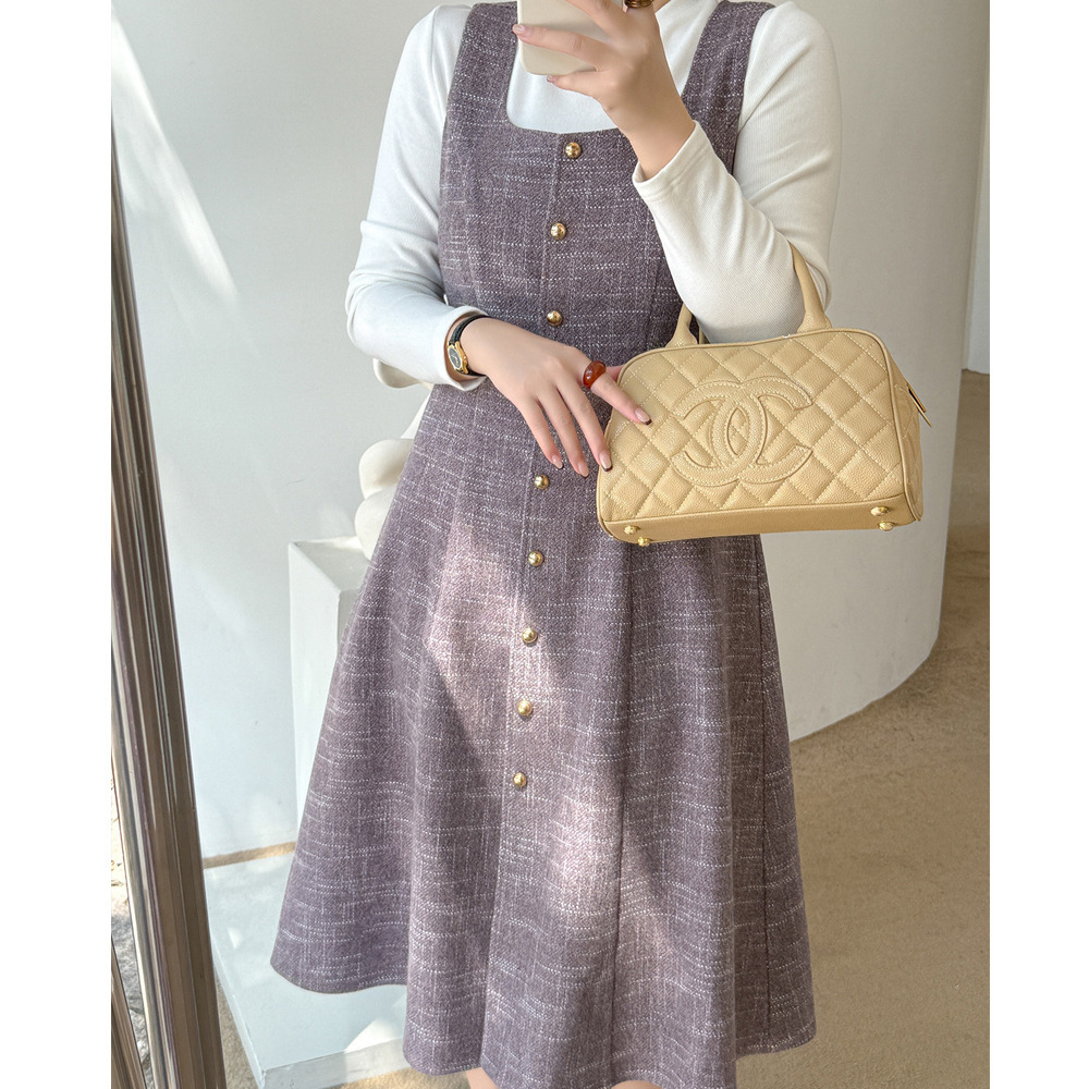 リブニットトップスとウールライク生地ジャンパースカート セットアップ5