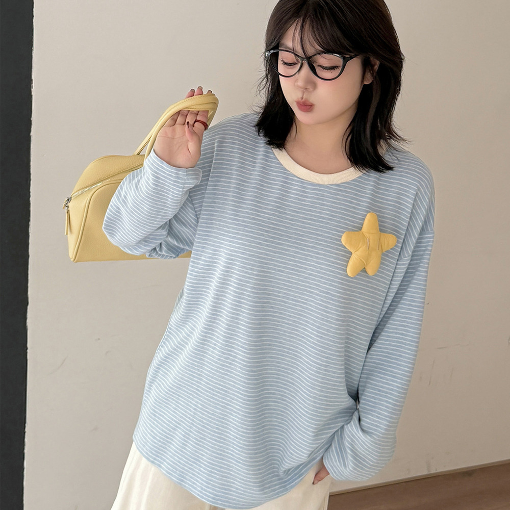 星モチーフ付き 細ボーダー オーバーサイズ ニットプルオーバー3