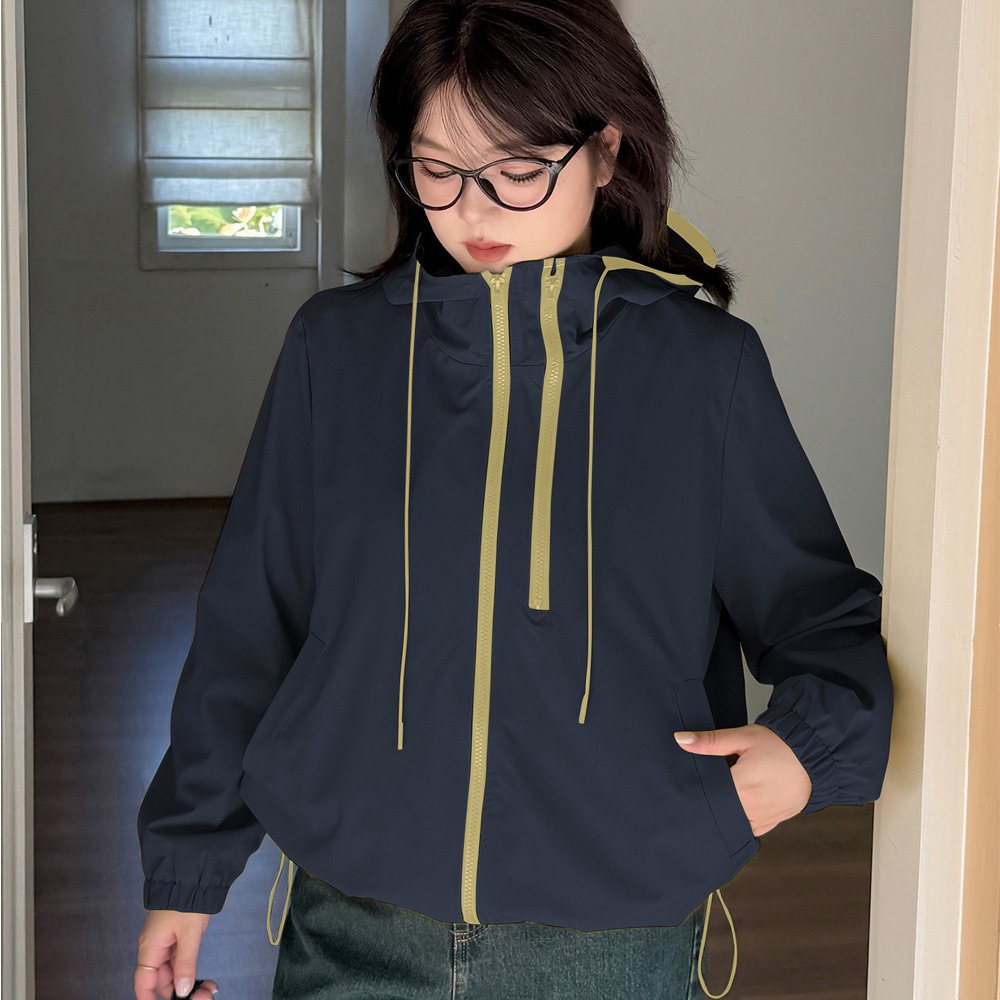 フード付きの配色ジッパー 防水マウンテンパーカー2