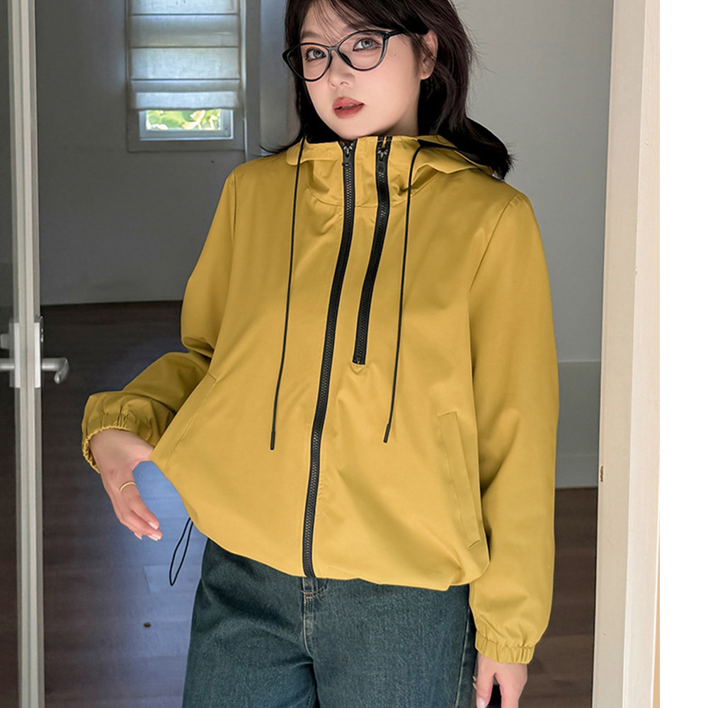 フード付きの配色ジッパー 防水マウンテンパーカー3