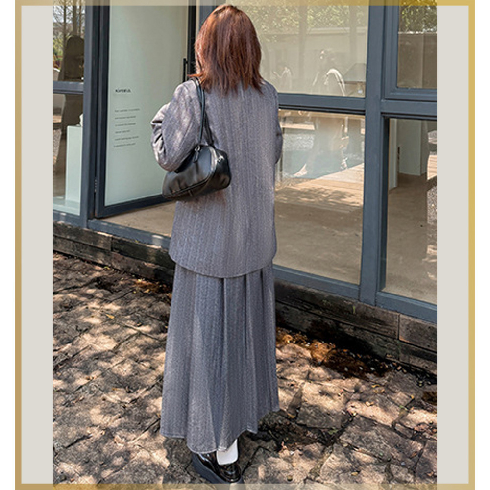 レトロなヘリンボーンウールライク生地のスカート11