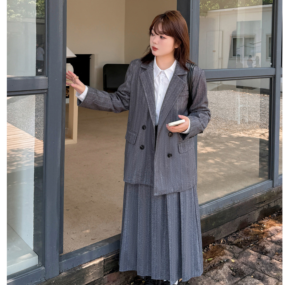 レトロなヘリンボーンウールライク生地のスカート3