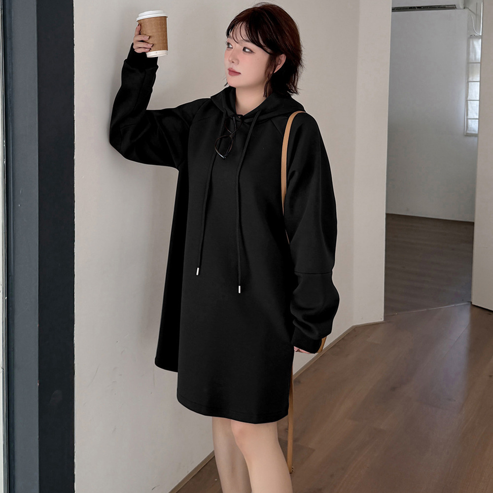 一枚でもカジュアルパンツとコーデしてもおしゃれなフーディーワンピ2