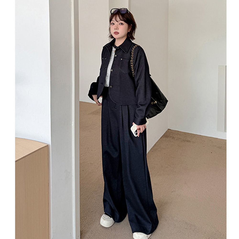 ショートジャケットとワイドパンツの綺麗めデニムパンツスーツ10