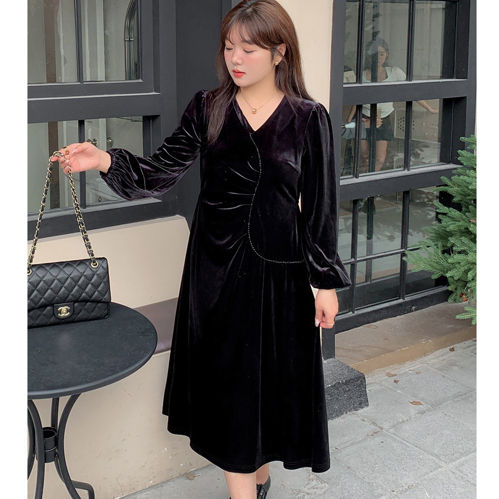 ウェーブラインが個性的でエレガント!ベルベットフレアワンピース1