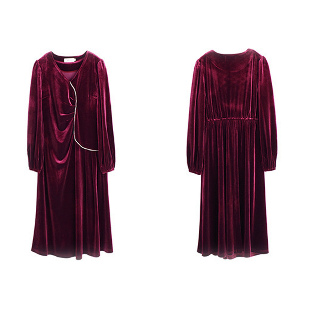 ウェーブラインが個性的でエレガント!ベルベットフレアワンピース20