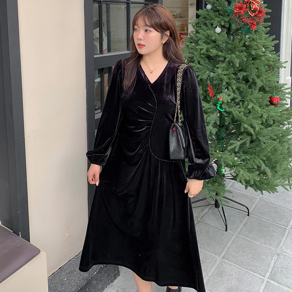 ウェーブラインが個性的でエレガント!ベルベットフレアワンピース1