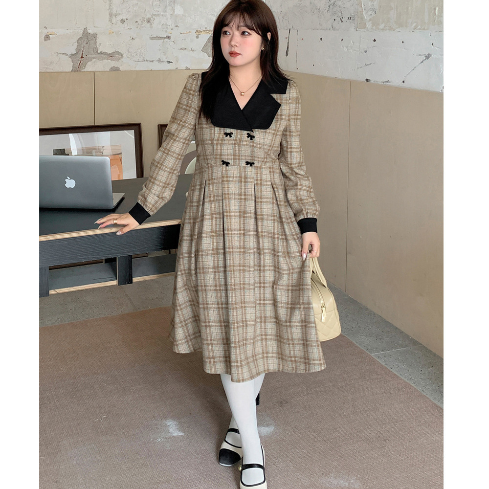 レトロな配色デザインのウールライク生地チェック柄ワンピース3