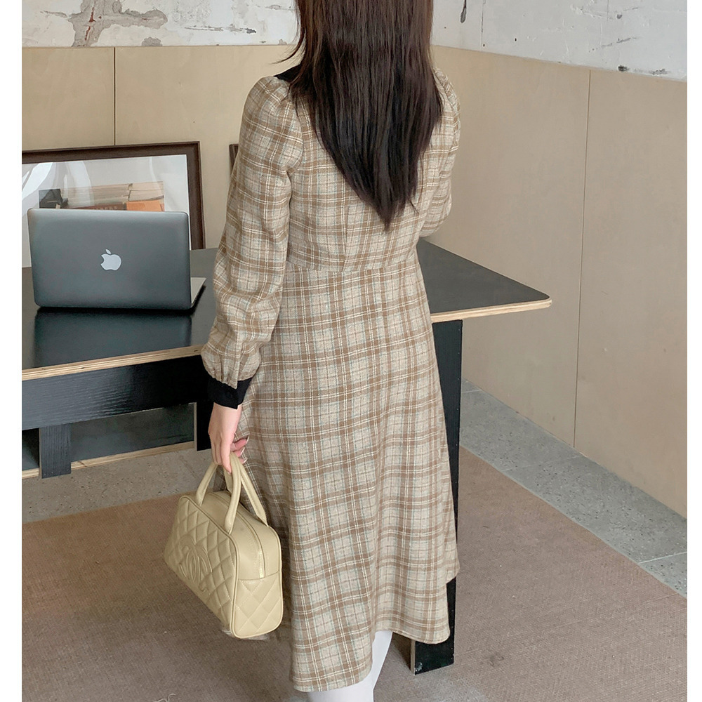 レトロな配色デザインのウールライク生地チェック柄ワンピース8