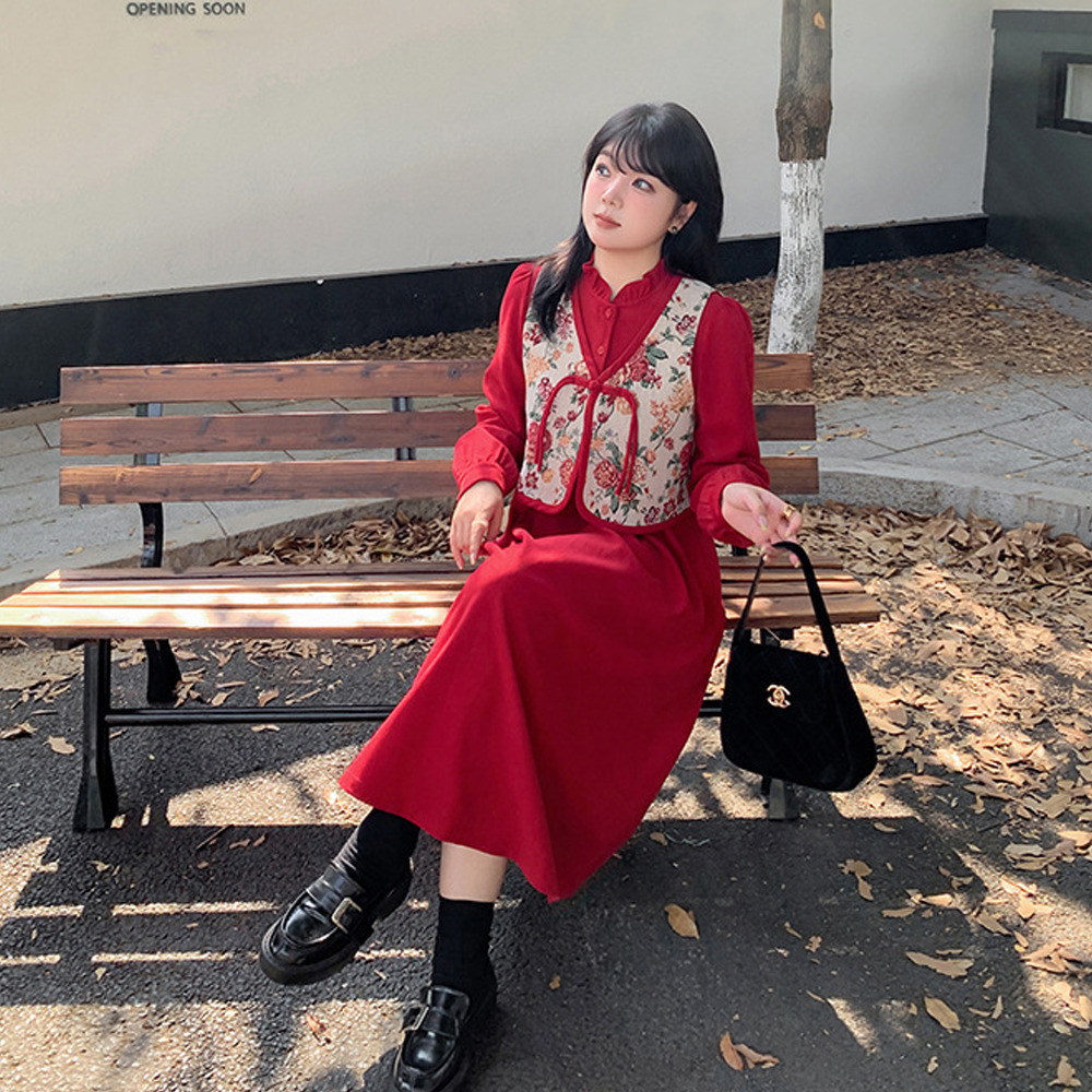 ウエストタックワンピースと花柄ジャガード織りベストのセットアップ6