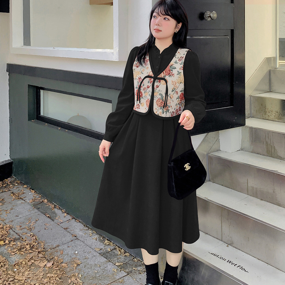 ウエストタックワンピースと花柄ジャガード織りベストのセットアップ1