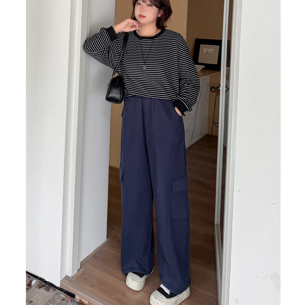 裏起毛の暖かなカーゴデザイン ワイドストレートパンツ3