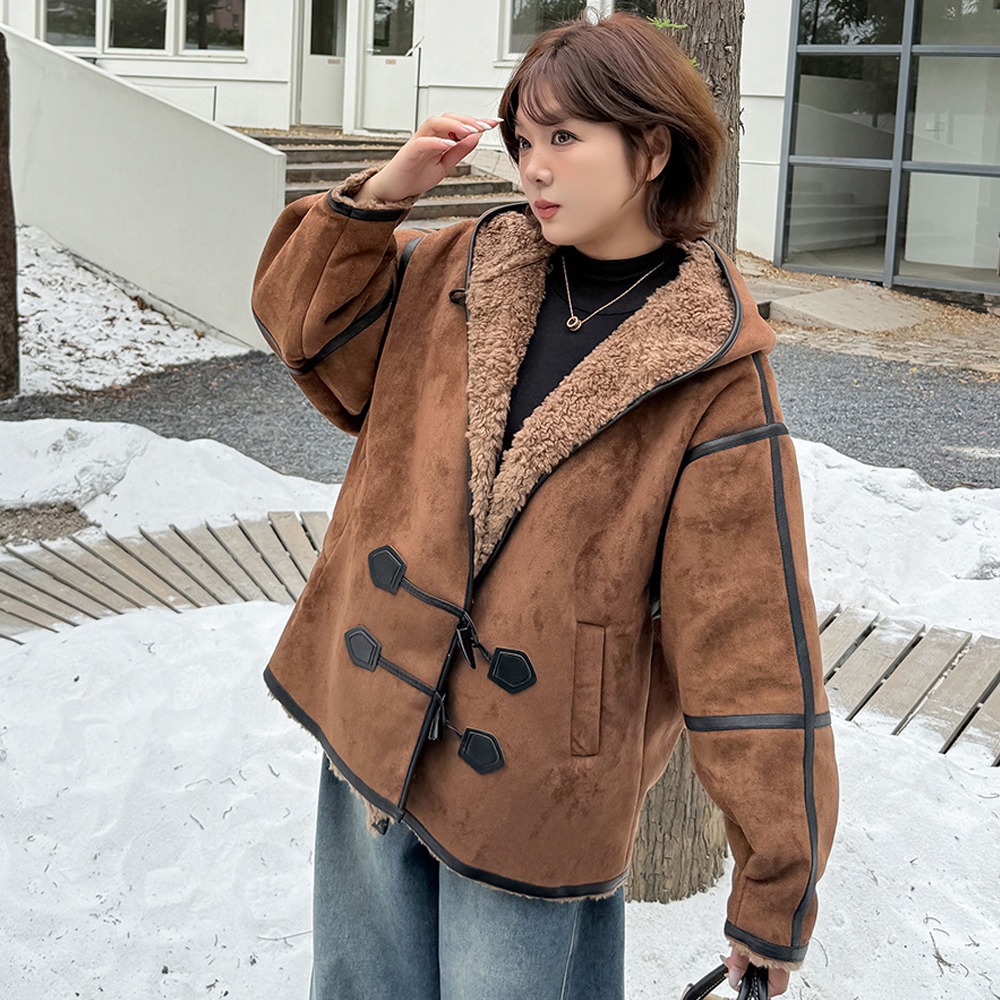 裏ボアでスエード調生地のトグルボタン フード付きジャケット2