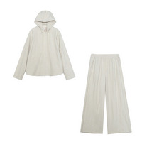 スタイリッシュなパーカーとパンツ 大人カジュアルスウェットスーツ